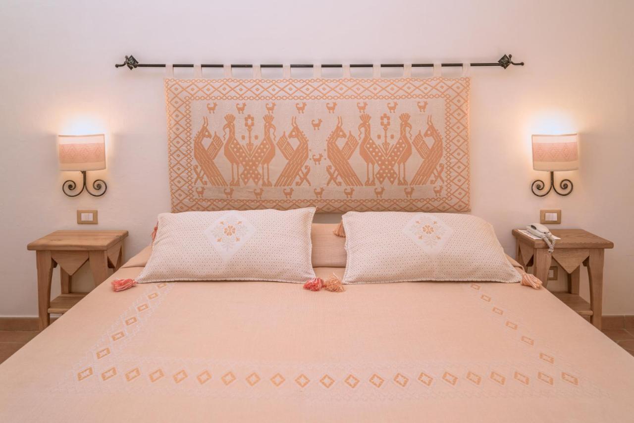 Hotel Aldiola Country Resort Sant'Antonio di Gallura Exterior photo